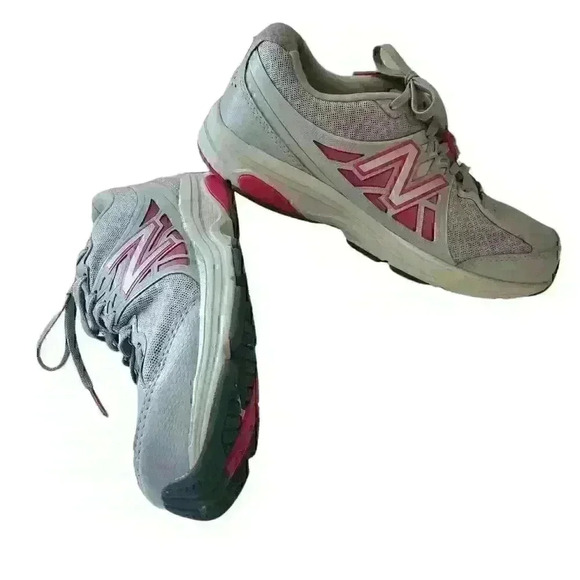 New Balance Women’s 847v2 Running Shoe Size 7.5 - Picture 3 of 10